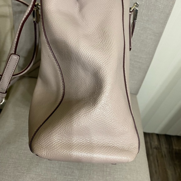 Preloved Coach shoulder or handbag - Picture 4 of 14